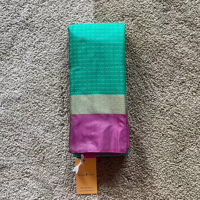 Dotted Regular Silk Saree (Green) and Blouse Piece