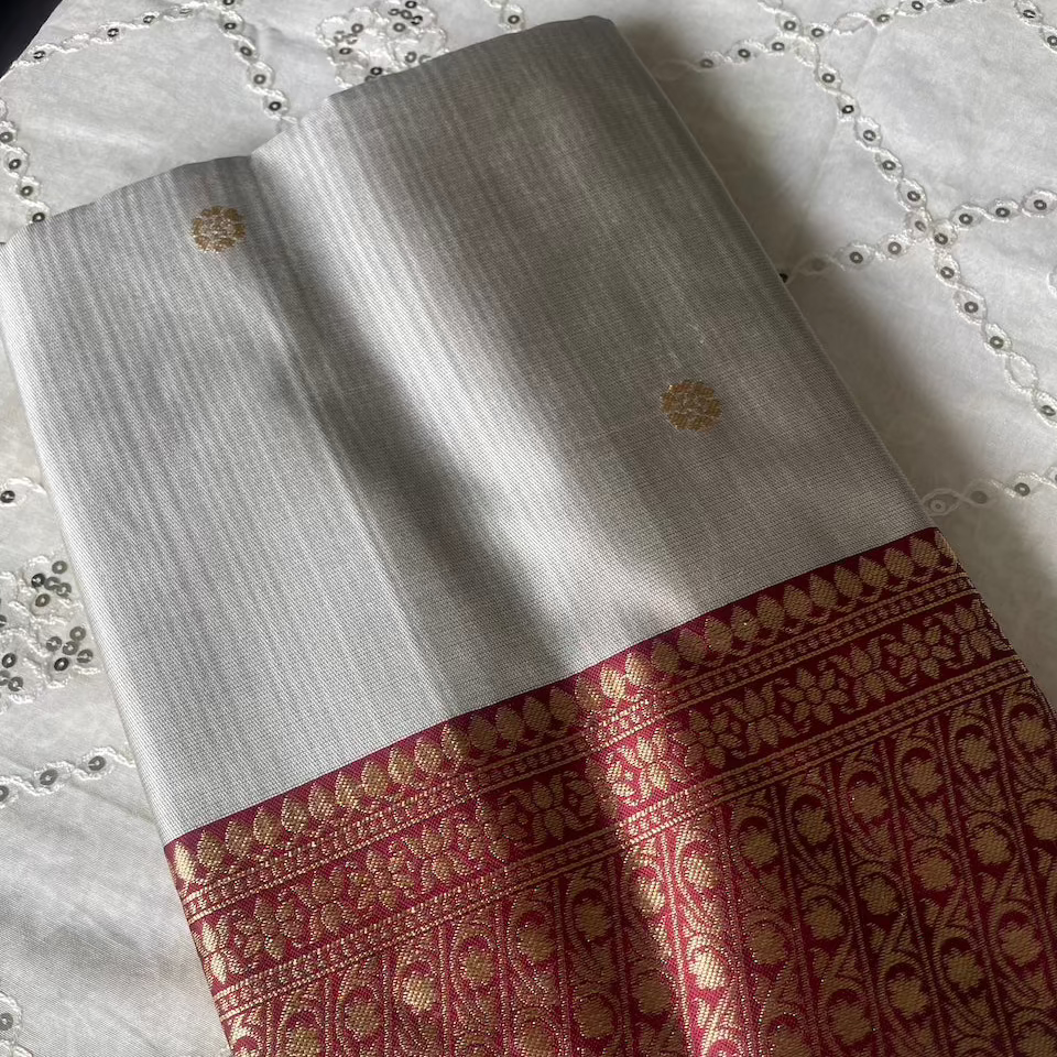 Soft Silk Kanchipuram Saree (Grey + Maroon) and Blouse Piece