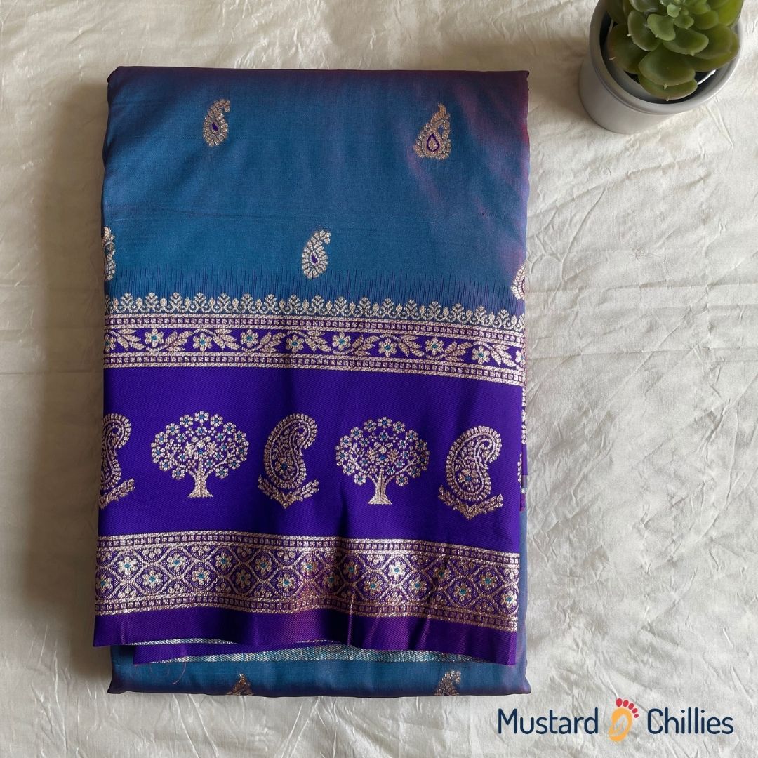 Narayanpethi Blended Saree With Royal Blue Border (Blue) and Blouse Piece